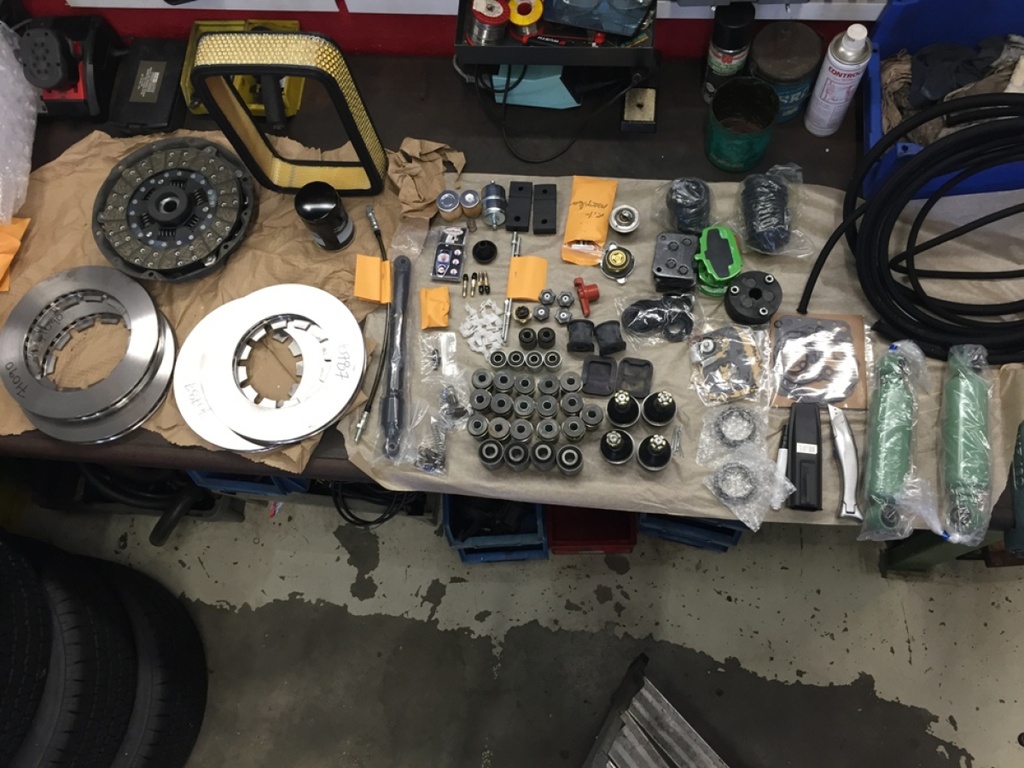 Pieces de service et châssis neuves