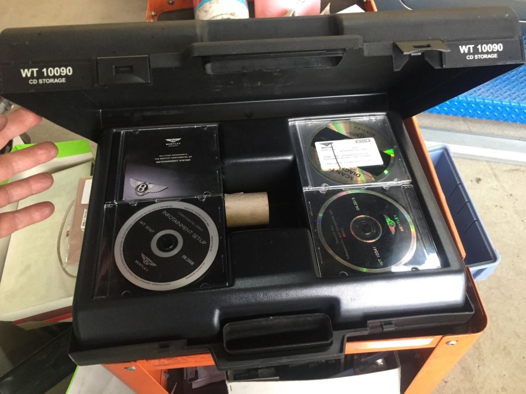 Mallette de rangement pour CD outillage avec CD Authentique