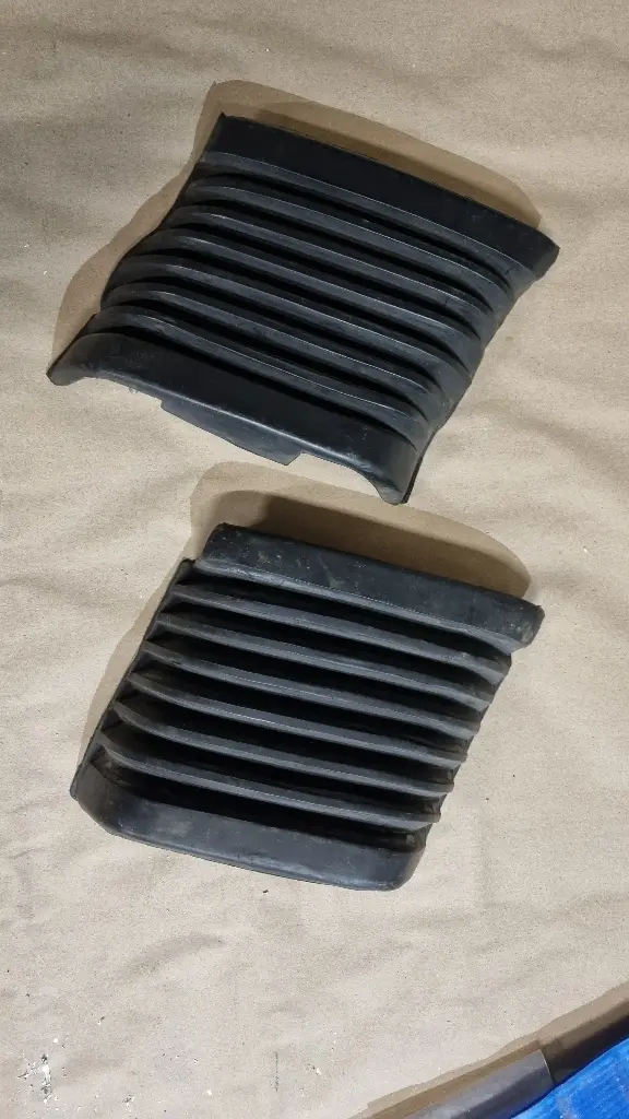 Front bumper boot (pair)