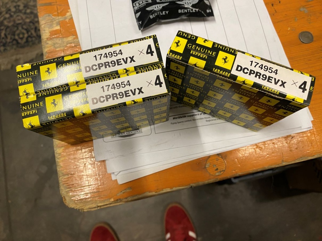 Bougie d'allumage NGK DCPR9EVX 