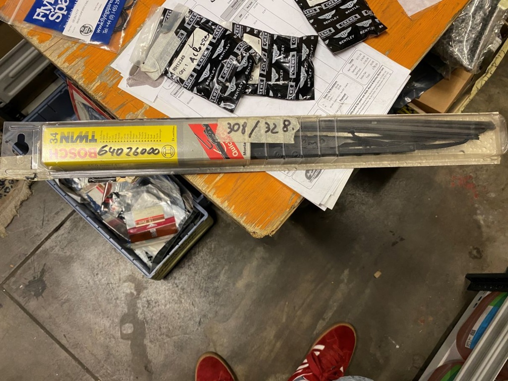 Balai d'essuie-glace de 18 pouces