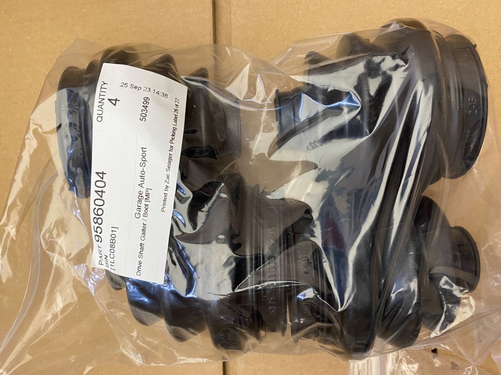 Coiffe de boite d'arbre de transmission 