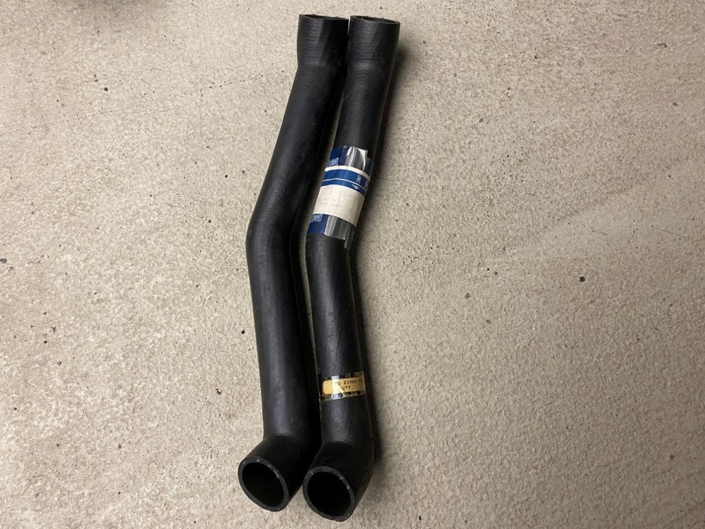 Tuyaux (radiateur) inférieur