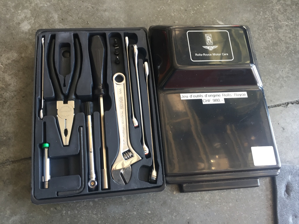 Trousse à outil et brochure