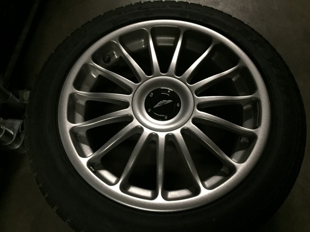  Jantes et pneus d'origine hiver