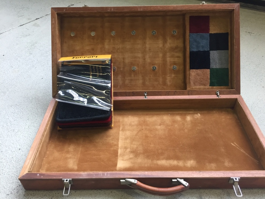  Nuancier pour couleurs d'usine dans "Valise SCHEDONI "