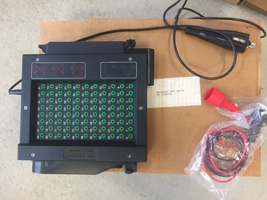 ( TESTER ) BREAKOUT BOX 88 PIN/LEAD