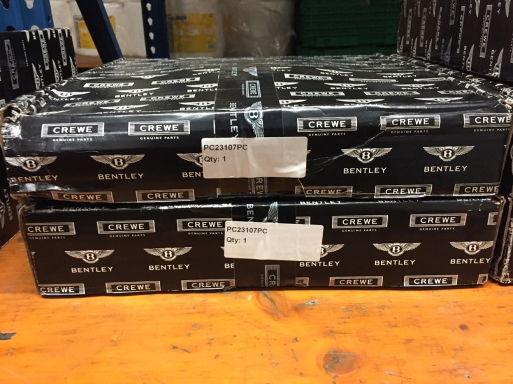  Disque de frein avant (rotor) de 334 mm de diamètre