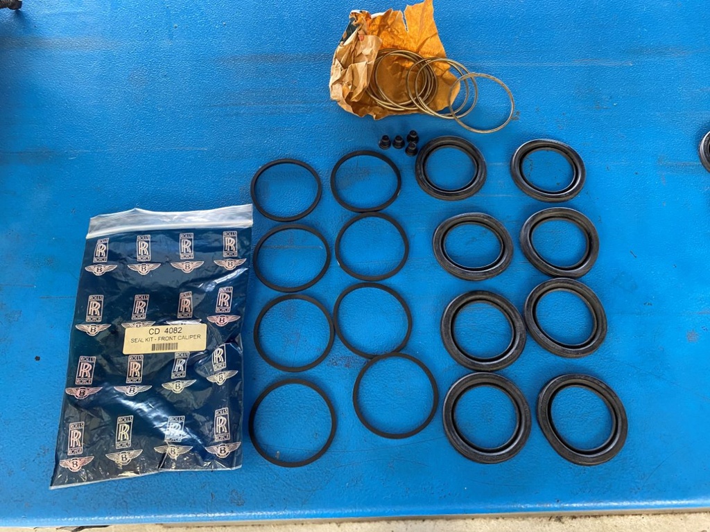 Kit d'étanchéité étrier AV 