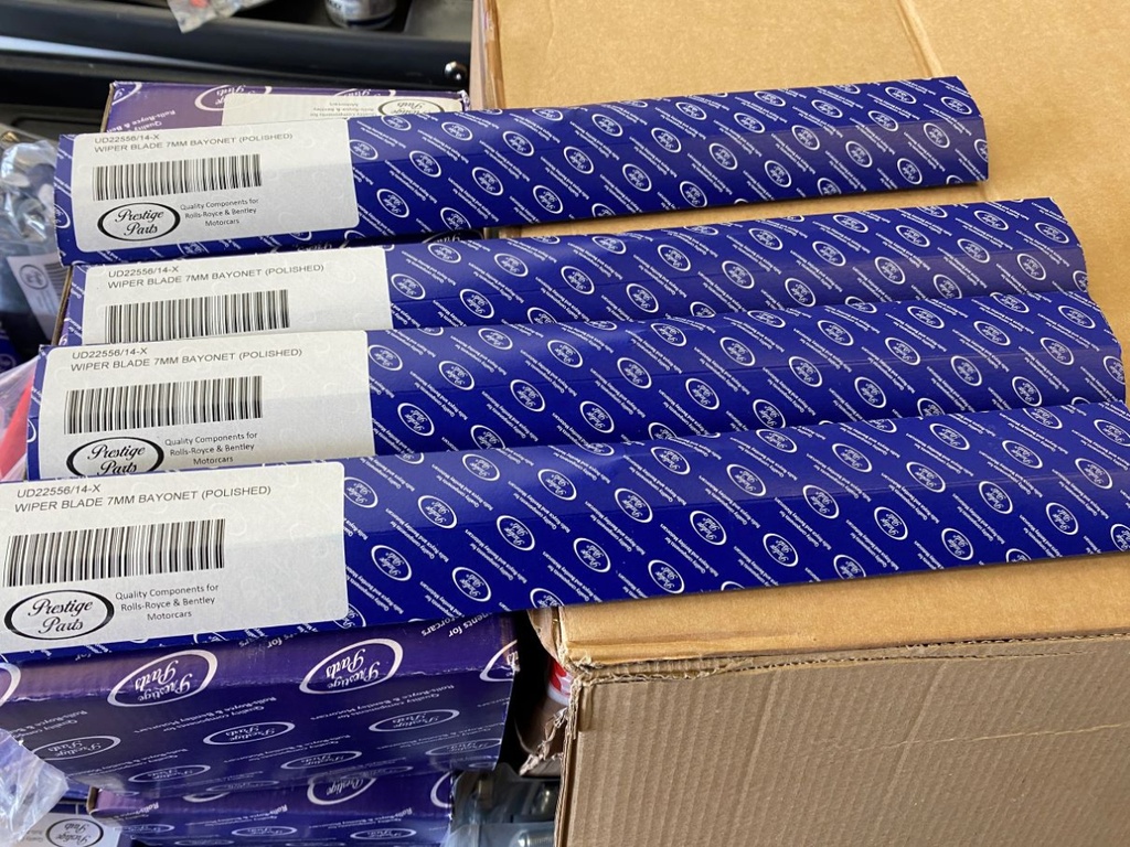 Balai d'essuie glace poli 