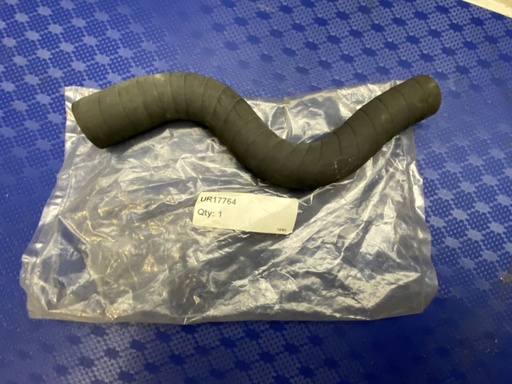 Tuyau de chauffage entre le moteur et le robinet de chauffage. 