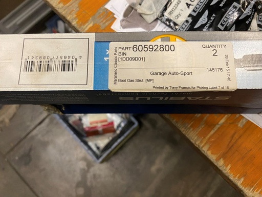 Amortisseurs arrière et coffre à bagages (300Nm) 