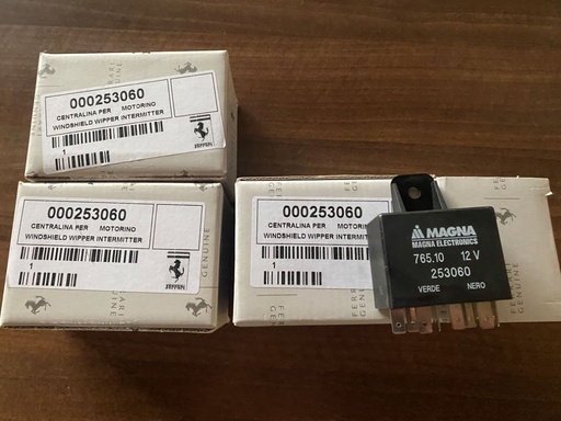 Relais d'essuie-glace