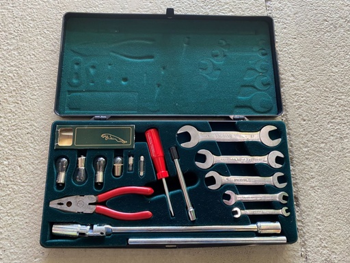  Trousse à outil d'origine