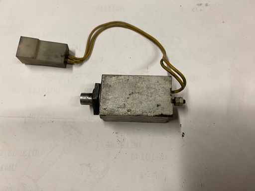 Solénoïde de boîte à gants/bouchon de remplissage de carburant