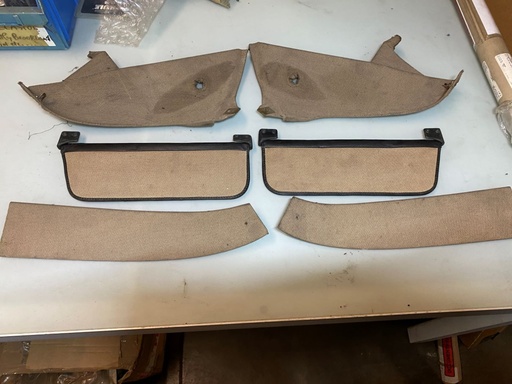 Garniture intérieur divers + pare soleil G/ D