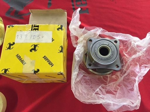 Roulement + moyeu Arr complet 