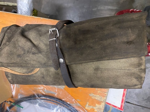  " Tool Kit " (Trousse à outil d'origine)