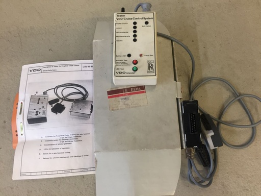 Boîtier d'essai pour le système de contrôle de vitesse (régulateur de vitesse)