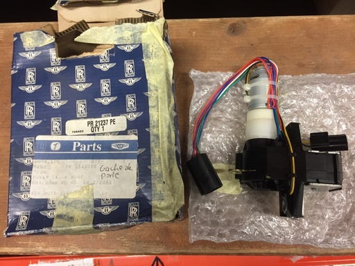 Brooklands POWER LATCH BOOT