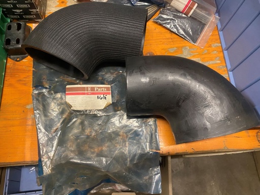 Conduit flexible et assemblage d'entrée d'air coudé