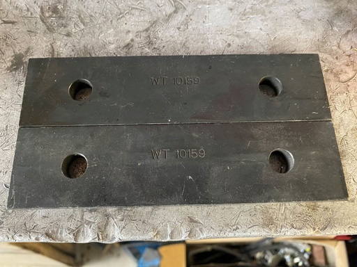 Plaques capot ASSY RETAING 