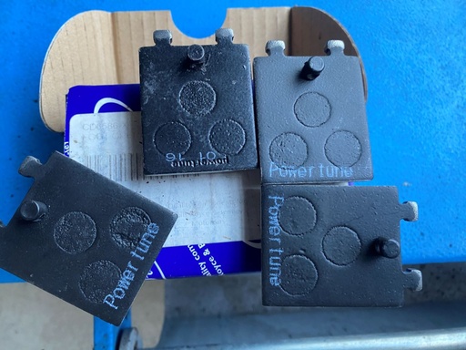  Jeu de plaquettes de frein de stationnement