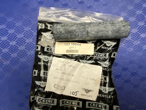 Tuyau de chauffage et le tuyau qui monte jusqu'à la matrice.