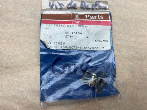 Vis de réglage pour les rotules à l'extrémité des tiges d'accélérateur. 